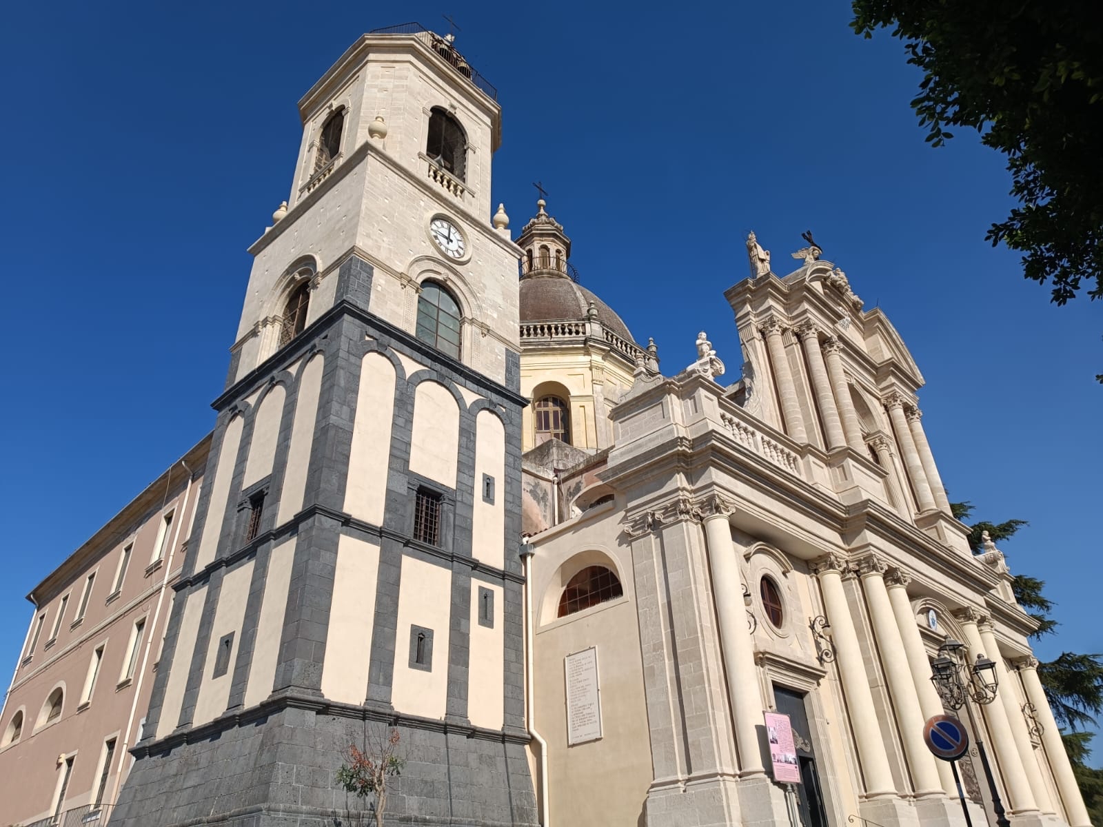 Basilica di Aci San Filippo